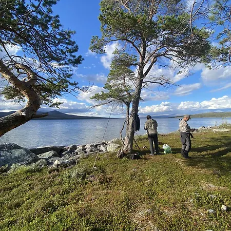 Family By The At Haugen, Femundsmarka 木屋 *